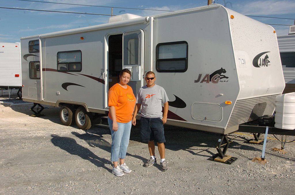 RV With leveling system