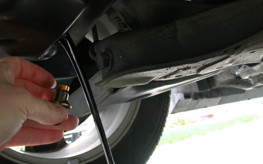 Draining motor oil