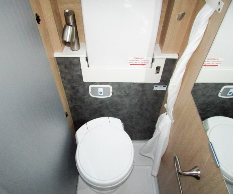 Hymer-Aktiv Bathroom